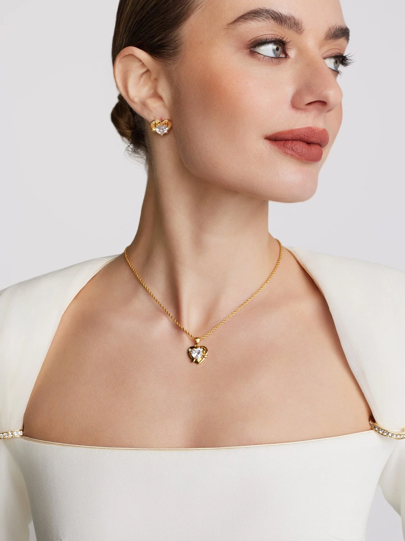 Ambre Heart Earrings (White) - Image 3