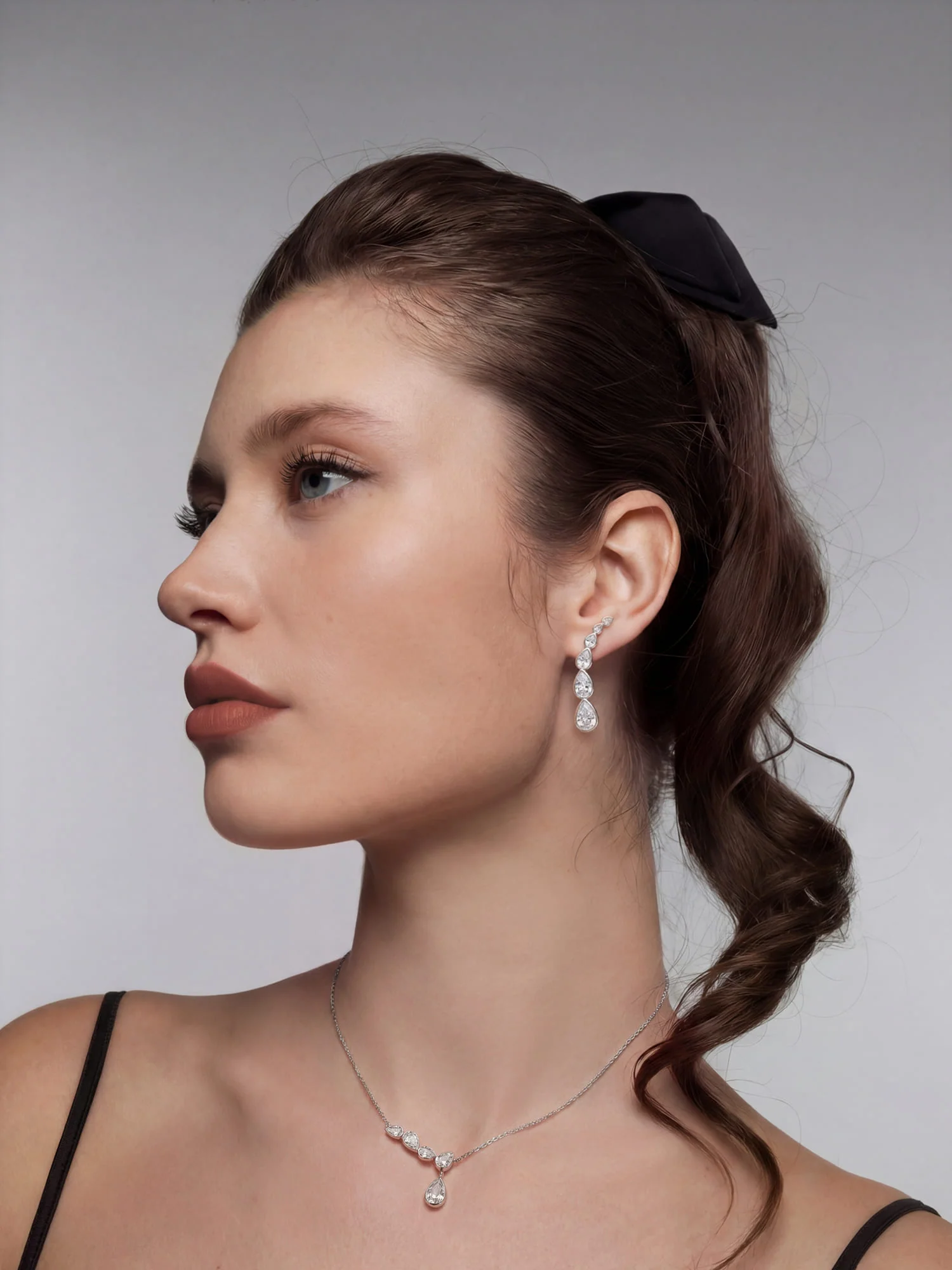 Mirabelle Teardrop Necklace - Image 3